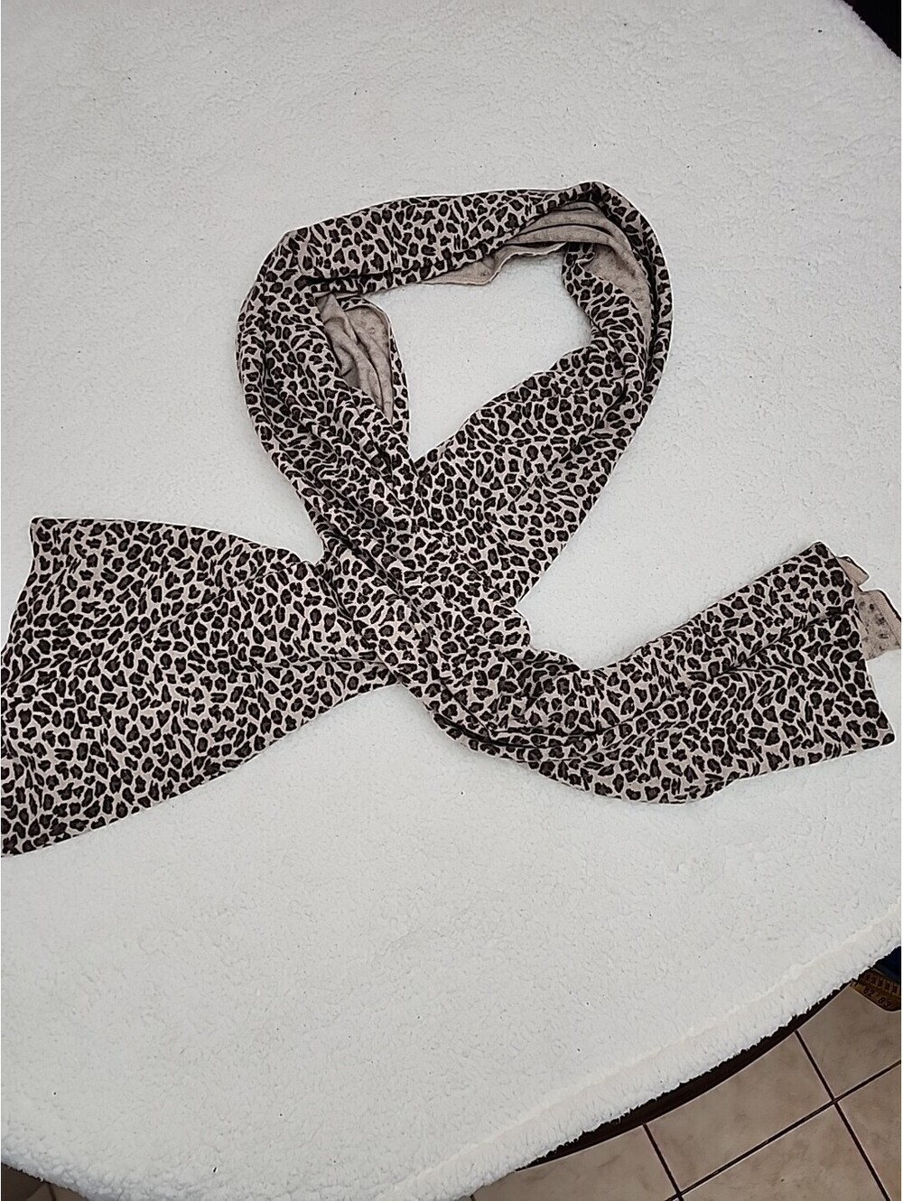 Ann Taylor Leopardo Animal Print Scarf 93"×23" Hong Kong 46Wool 32Rayon 22angor